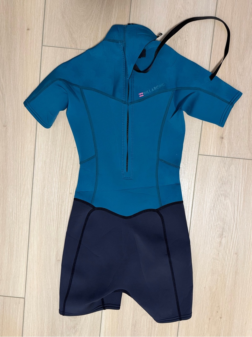 Women's Billabong Synergy 2/2 Wetsuit - Size 2